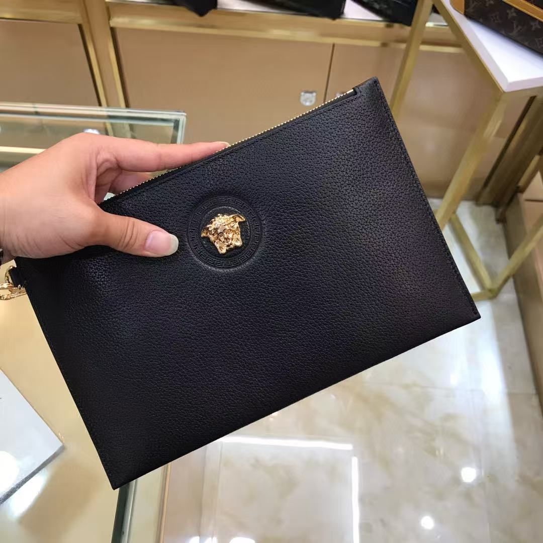 Versace Men Clutch Bag, Black Grain Leather with Gold Medusa Head, Large Capacity Business Hand Pouch 图 3