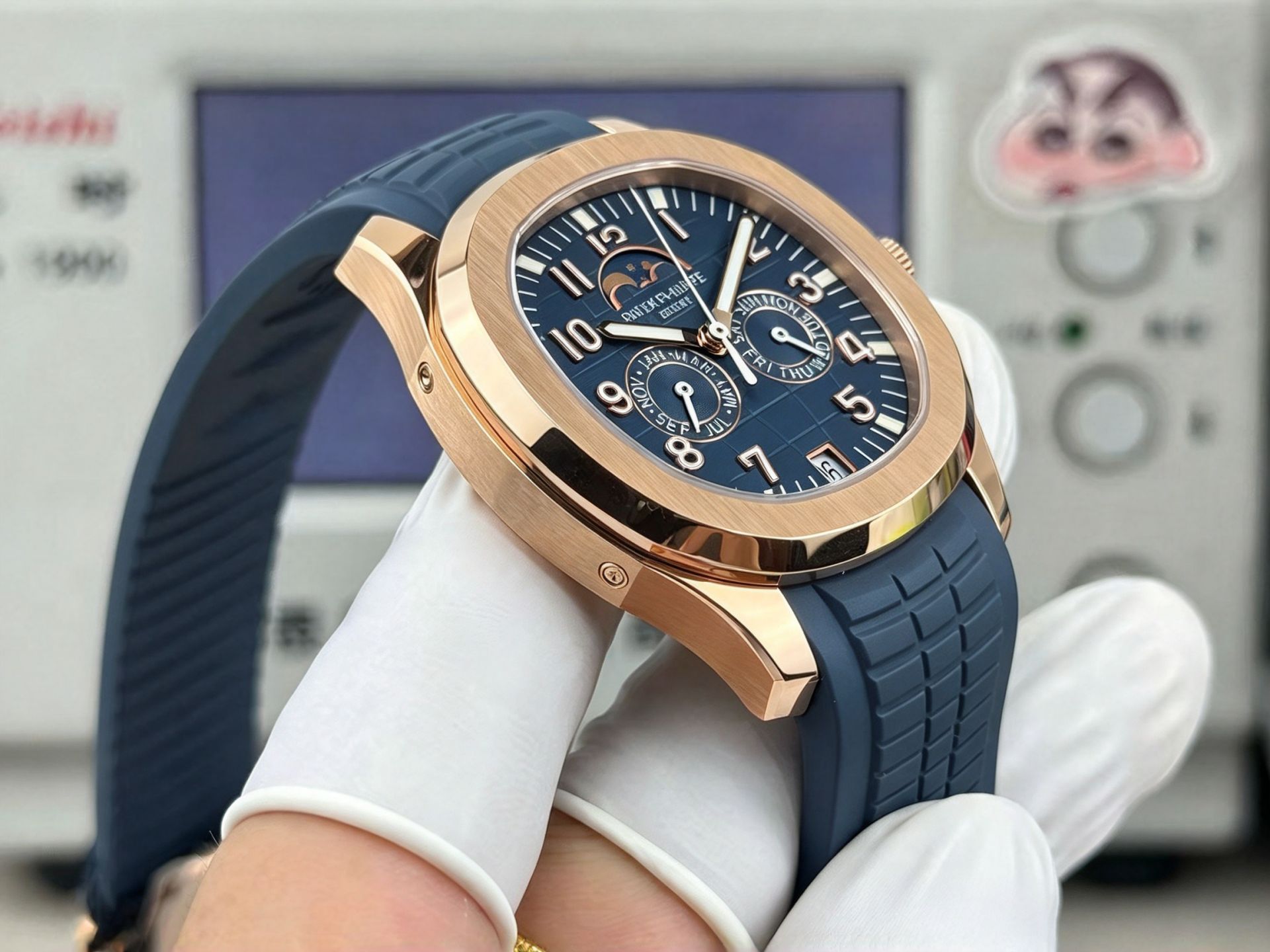 Rose Gold Calendar Moon Grenade Blue Disc Rubber Band Men's Luxury Sport Watch 图 6
