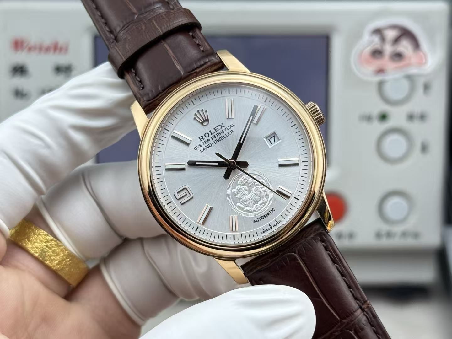 Light luxury business men's automatic watch 40mm embossed dial calendar display genuine leather strap men's watch 图 3