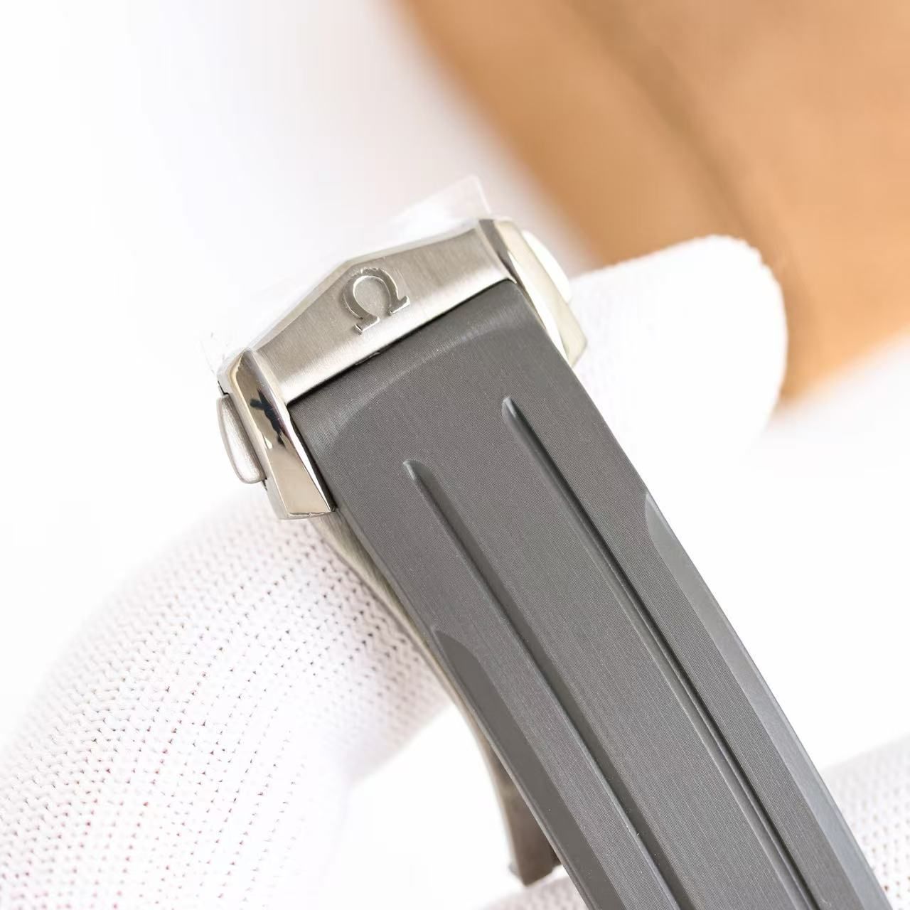 Omega Speedmaster Lunar Meteorite Disc Lelaki Automatik Chronograph Grey Rubber Band Speedometer Watch 图 7